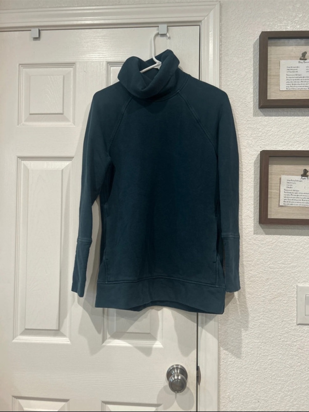Lululemon To You tunic is featured in the submarine teal